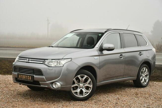 Mitsubishi Outlander 2.0i#PHEV#Skóry#Szyberdach#Climatr#Kamera#Navi#Bixenon#ACC#FuLL#Gwaran