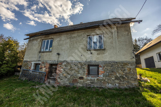 Budynki z widokiem na Jezioro Mucharskie