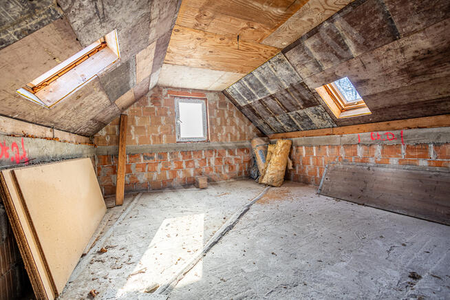 Budynki z widokiem na Jezioro Mucharskie