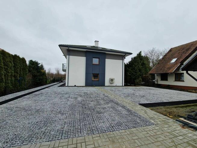 Pokój z balkonem, bez pośredników