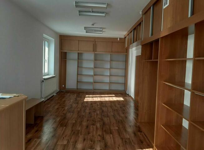 Dom na sprzedaż w Krośnie. Lokal mieszkaniowy lub usługowy.