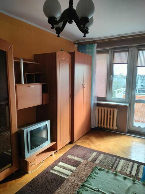 wynajmę pokój z balkonem na os.Przyjaźni