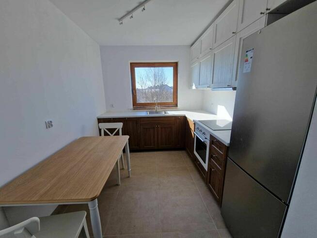 Pokój z balkonem, bez pośredników