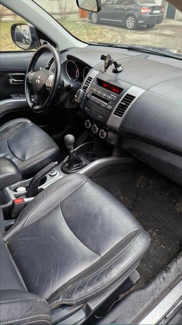 Mitsubishi Outlander II 7-osobowy