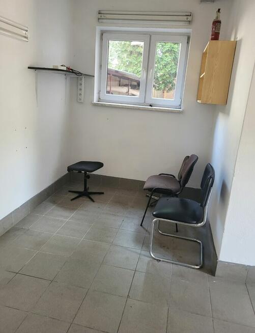 Dom na sprzedaż w Krośnie. Lokal mieszkaniowy lub usługowy.