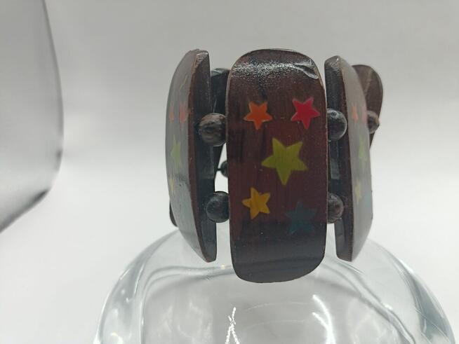 Biżuteria drewniana szeroka bransoletka na gumce