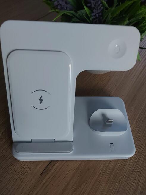 Wielofunkcyjna bezprzewodowa podstawka ładująca 3 w 1