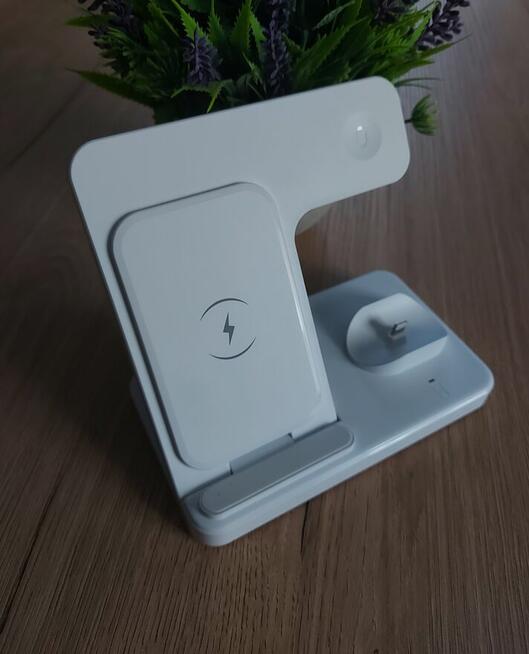 Wielofunkcyjna bezprzewodowa podstawka ładująca 3 w 1