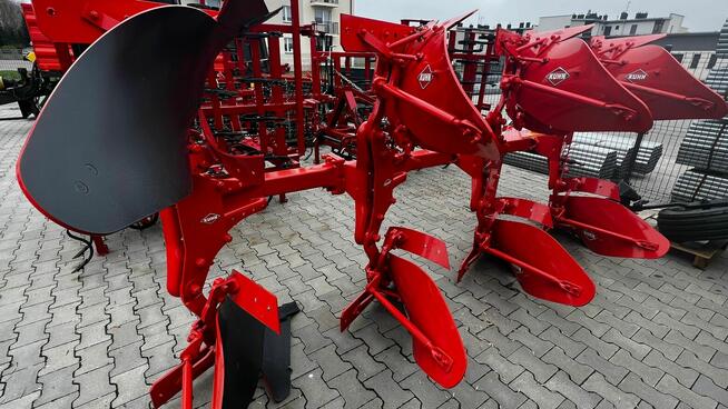 Pług obracalny zawieszany MASTER 103