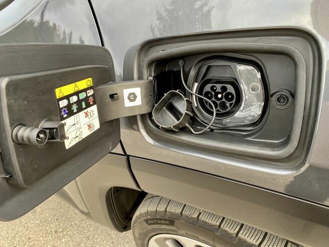 Jeep Renegate PLUG-IN Hybryda 4x4 Automat - Film Prezentacja