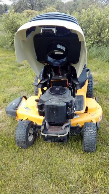 Traktorek kosiarka CUB CADET 27HP V-Twin Husqvarna John Deer