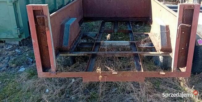 Sprzedam przyczepkę typu sam do remontu paka 150x240