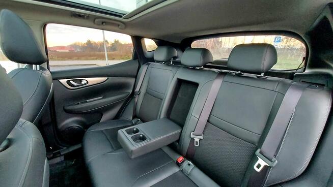 Sprzedam Nissana Qashqaia z niezawodnym i dynamicznym silnik