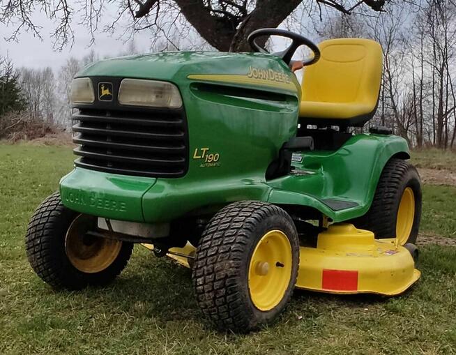 Traktorek kosiarka John Deere LT190 18HP Cub Cadet Husqvarna
