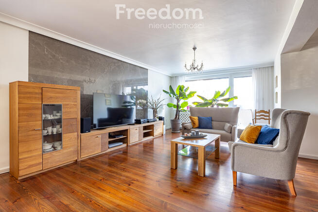 Komfortowy dom z dużą przestrzenią w Złotkowie.