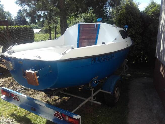 Żaglówka - łódż BEZ 2 kabinowa