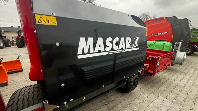 Stałokomorowa prasa belująca MASCAR Corsa 420