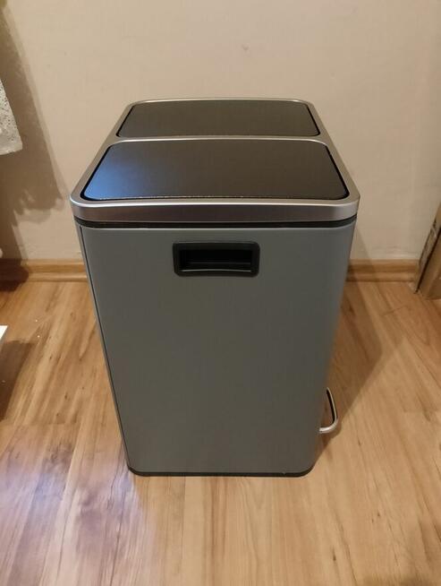Stylowy dwukomorowy kosz na śmieci
