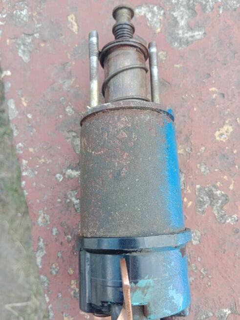 Elektromagnez do rozrusznika Forda 4600