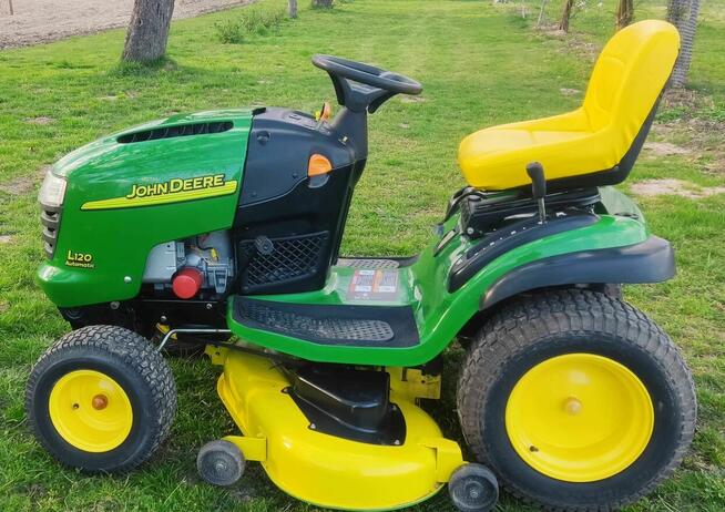 Traktorek kosiarka John Deere L120 22 HP Cub Cadet Husqvarna