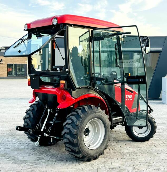 TRAKTOREK komunalny, ogrodniczy TYM 265, 24 KM 4x4