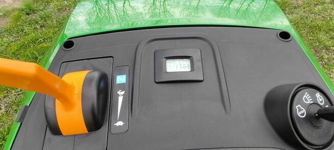 Traktorek kosiarka NOWY John Deere S140 22 HP Husqvarna