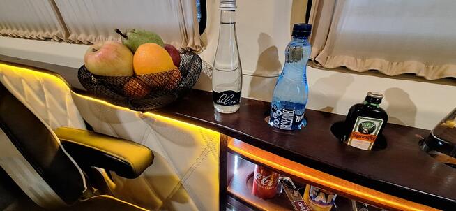 PRZEWOZY-NOWAK - Wynajem Busów Warszawa VIP z kierowcą