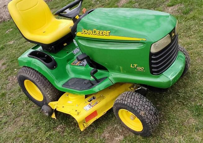 Traktorek kosiarka John Deere LT190 18HP Cub Cadet Husqvarna