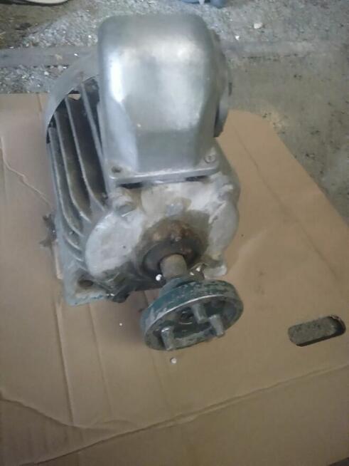 silnik 3 fazowy 380 v sprawny z pompy stan bdb polecam cana