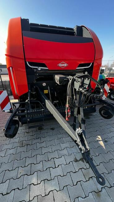 Prasa zwijająca zmiennokomorowa KUHN VB 3160