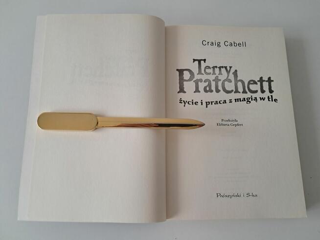 Książka„Terry Pratchett.Życie i praca z magią w tle”C.Cabell