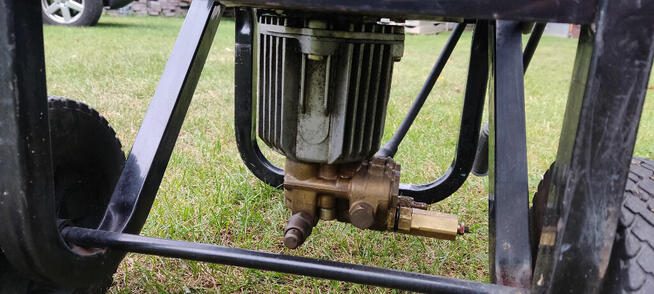 Myjka ciśnieniowa 2400 PSI SPALINOWA Briggs 6 HP