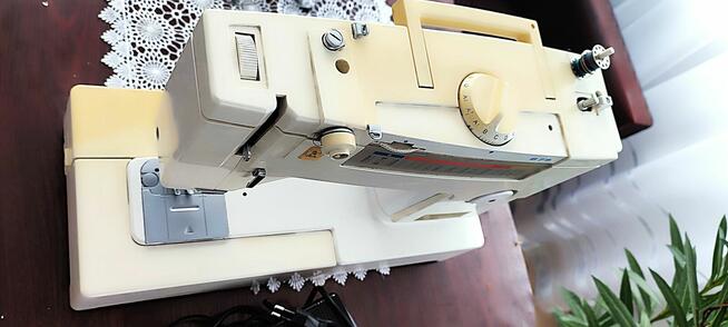 Maszyna do szycia łucznik 875 sprawna