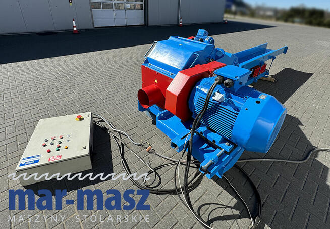 Rębak bębnowy z walcami wciągającymi BRUKS 55 * Mar- Masz