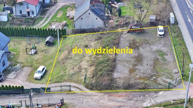 Przy głównej drodze, gotowy parking