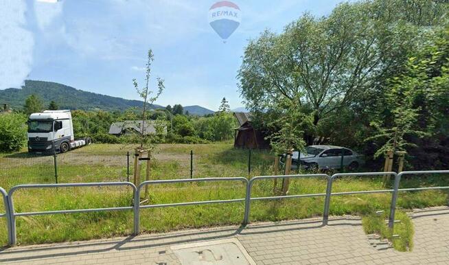 Przy głównej drodze, gotowy parking