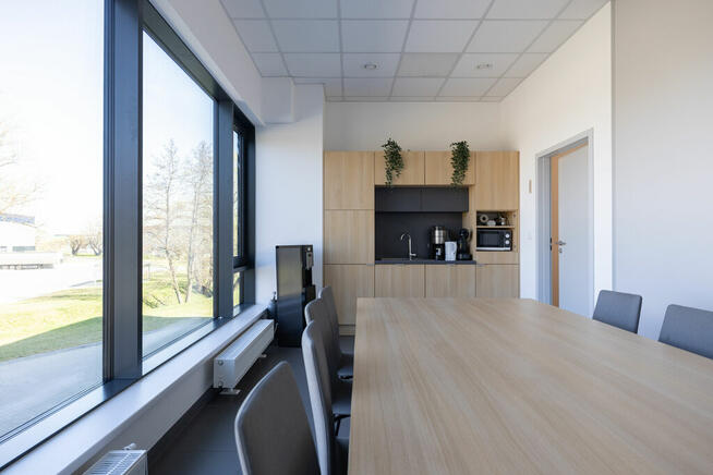 Obiekt biurowy*Hala produkcyjna*Klecina/ul.Targowa