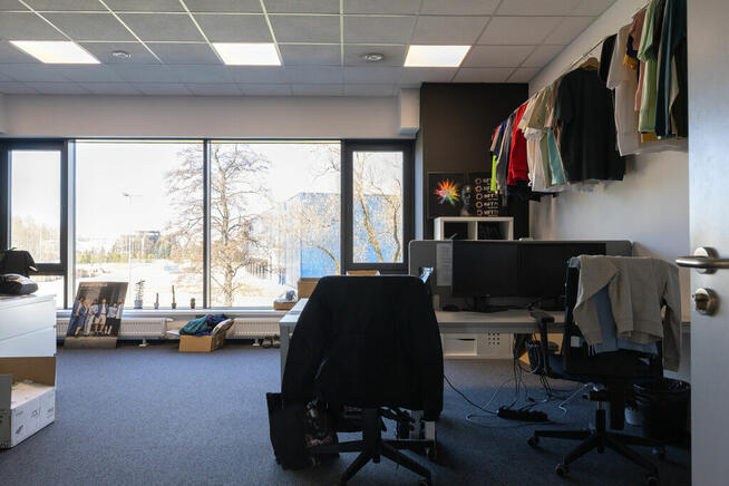 Obiekt biurowy*Hala produkcyjna*Klecina/ul.Targowa