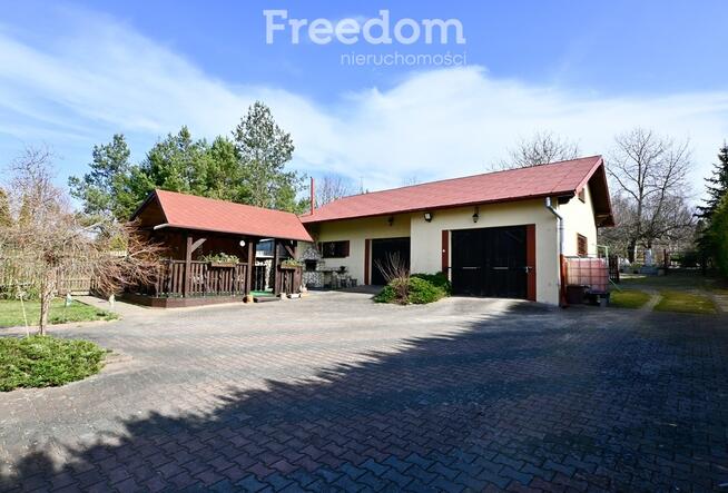 Dom z dużą działką, sadem i własnym lasem