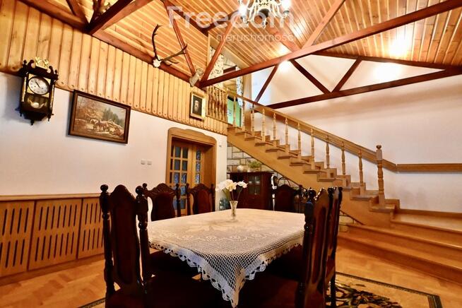 Dom z dużą działką, sadem i własnym lasem