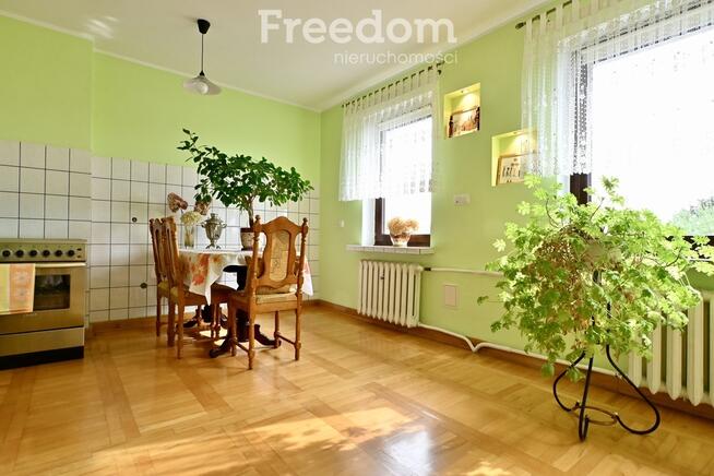 Dom z dużą działką, sadem i własnym lasem