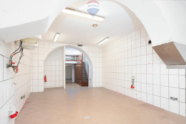 Lokal na sprzedaż Kraków witryna parter