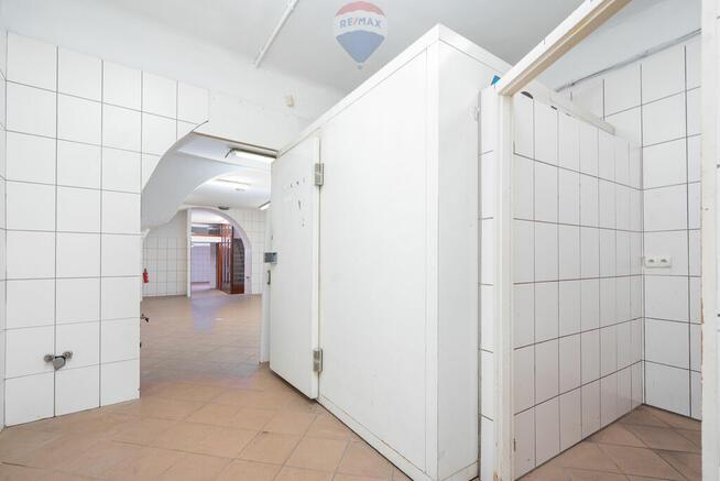 Lokal na sprzedaż Kraków witryna parter