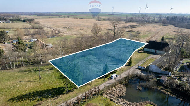 Piękna działka ze stawem, 3 km od morza: Śmiechów