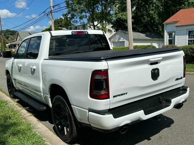 Ram 1500 Sport crew cab 4wd