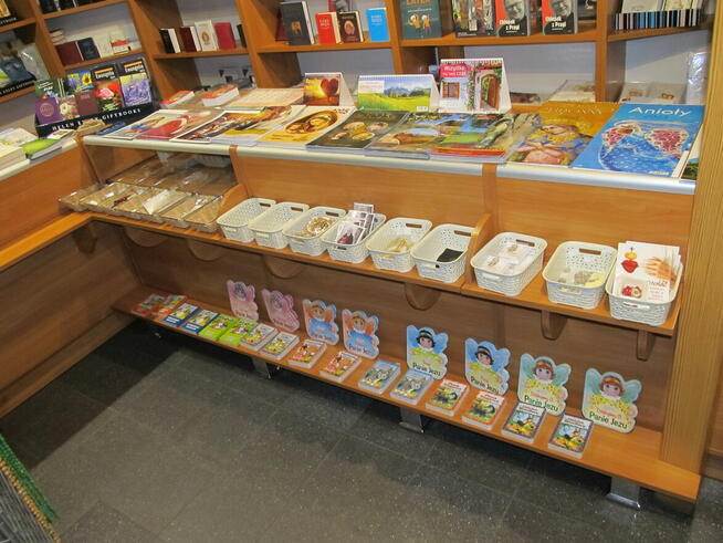 Oddam wyposażenie sklepu