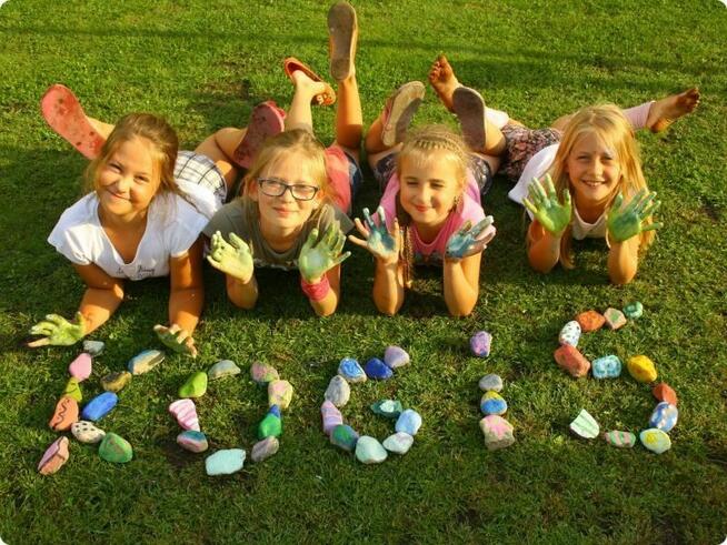 OBÓZ DLA DZIEWCZYNEK NAD MORZEM