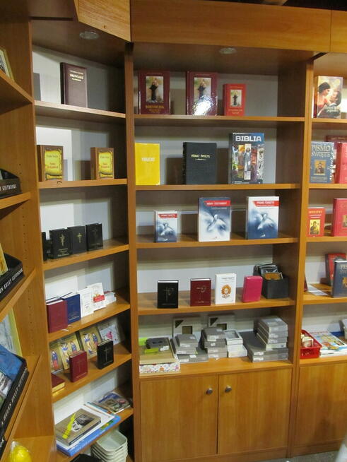 Oddam wyposażenie sklepu