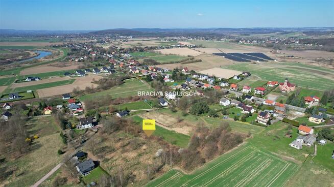 Działka budowlana Wołowice gm. Czernichów, Wiosenna