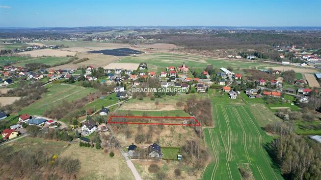 Działka budowlana Wołowice gm. Czernichów, Wiosenna